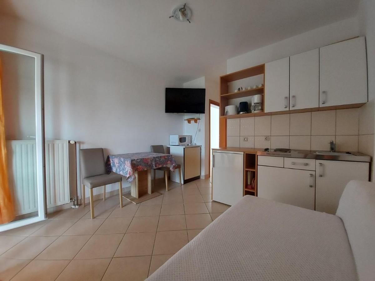 Apartment Pezić Krk Town Zewnętrze zdjęcie