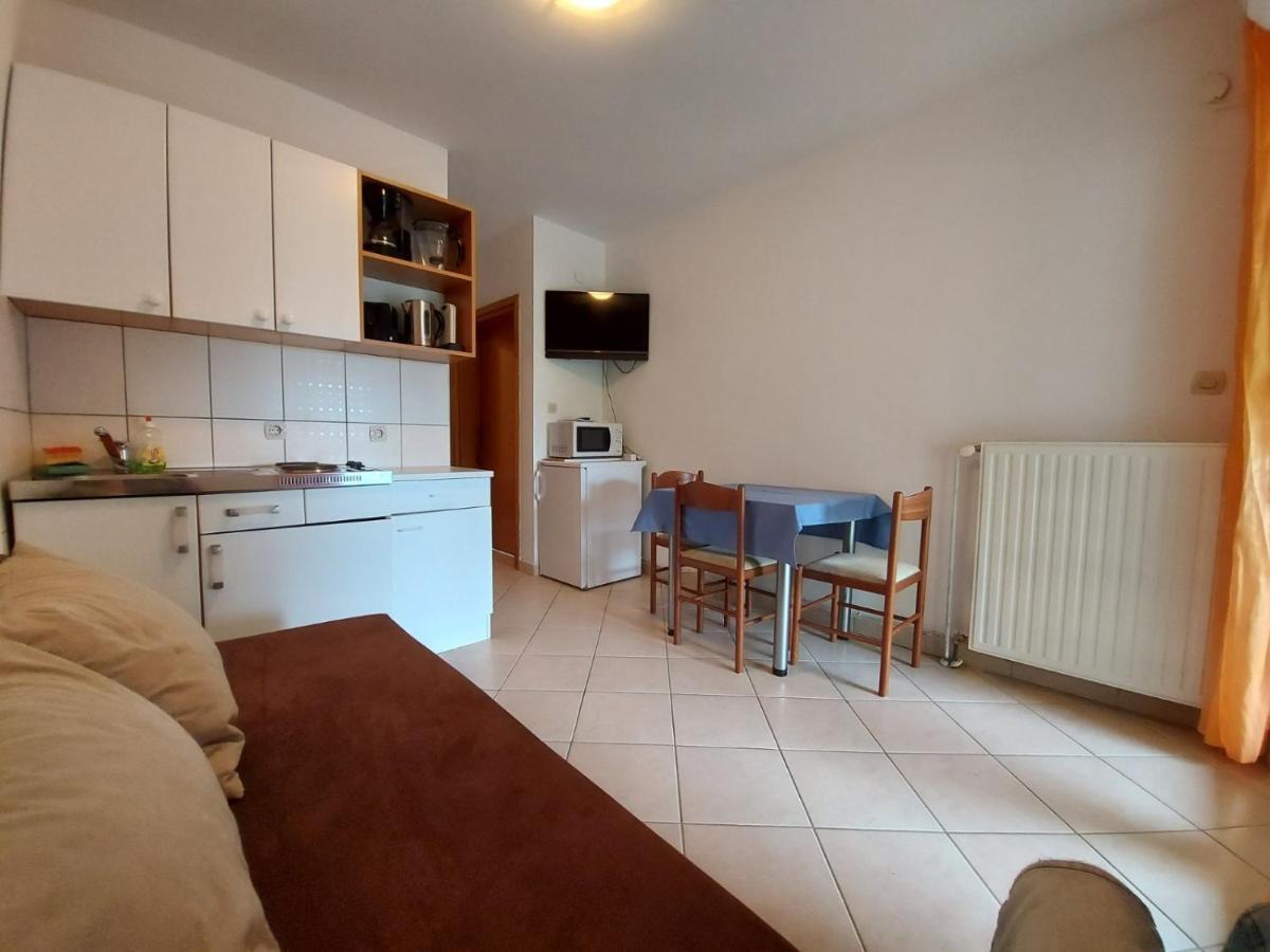 Apartment Pezić Krk Town Zewnętrze zdjęcie
